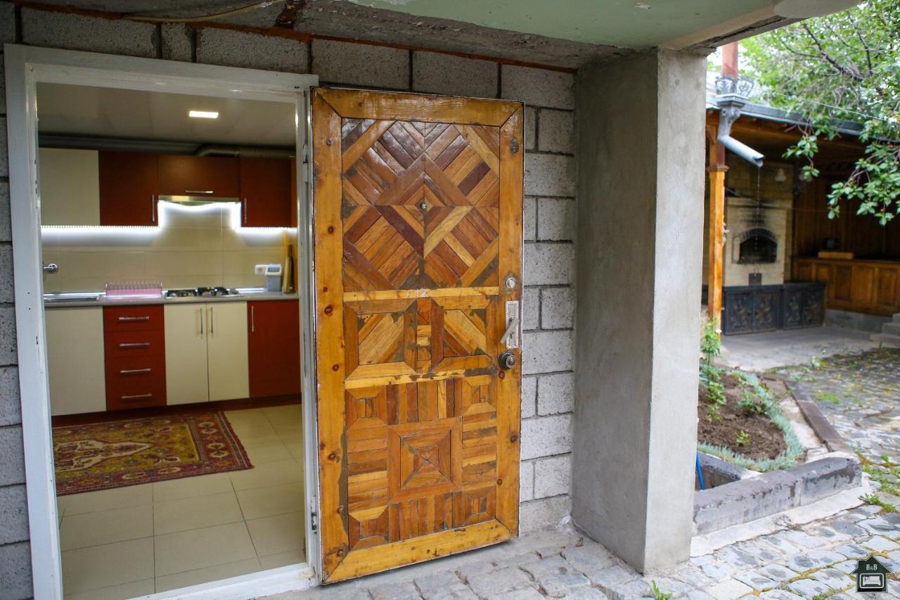 Guest House In Gyumri Luaran gambar